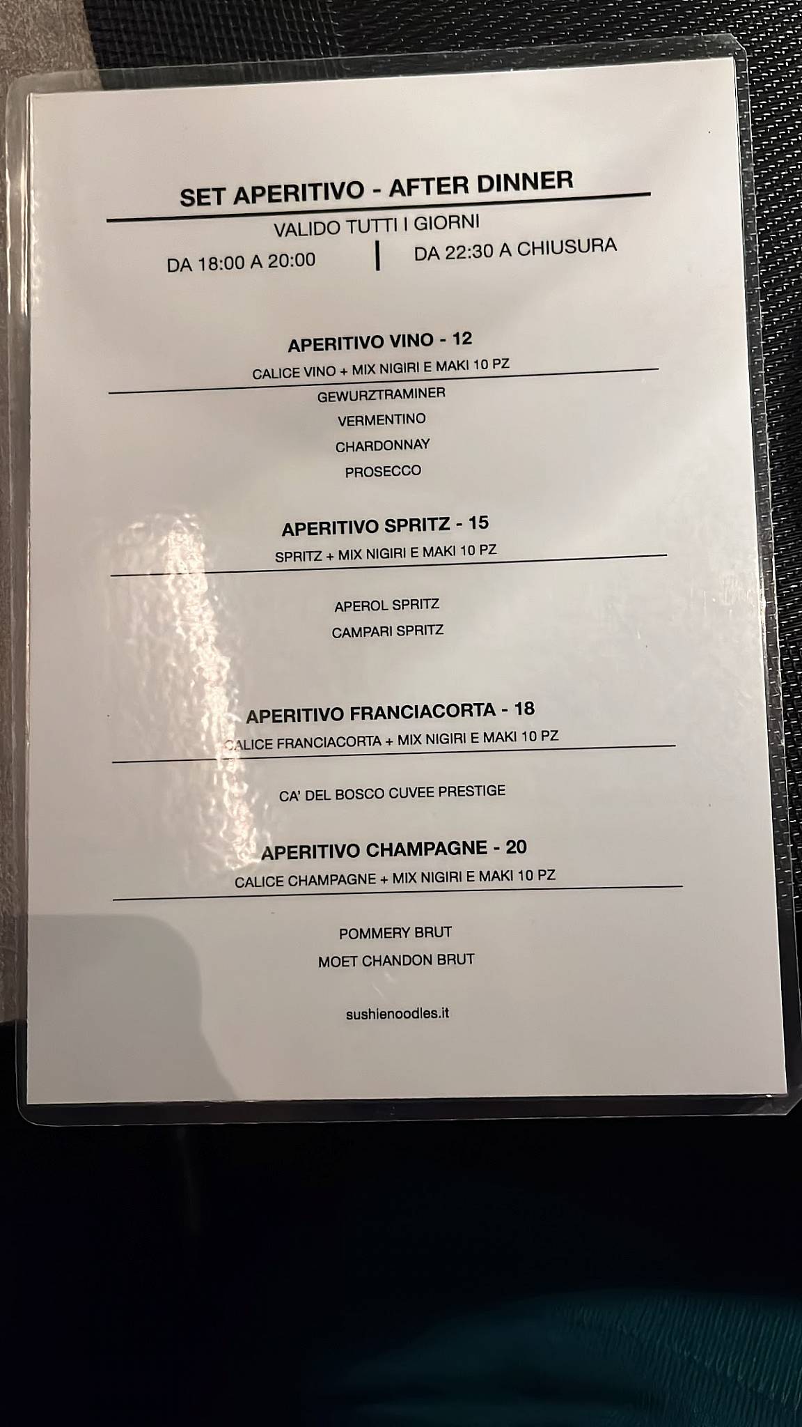 Menu di Sushi e Noodles 