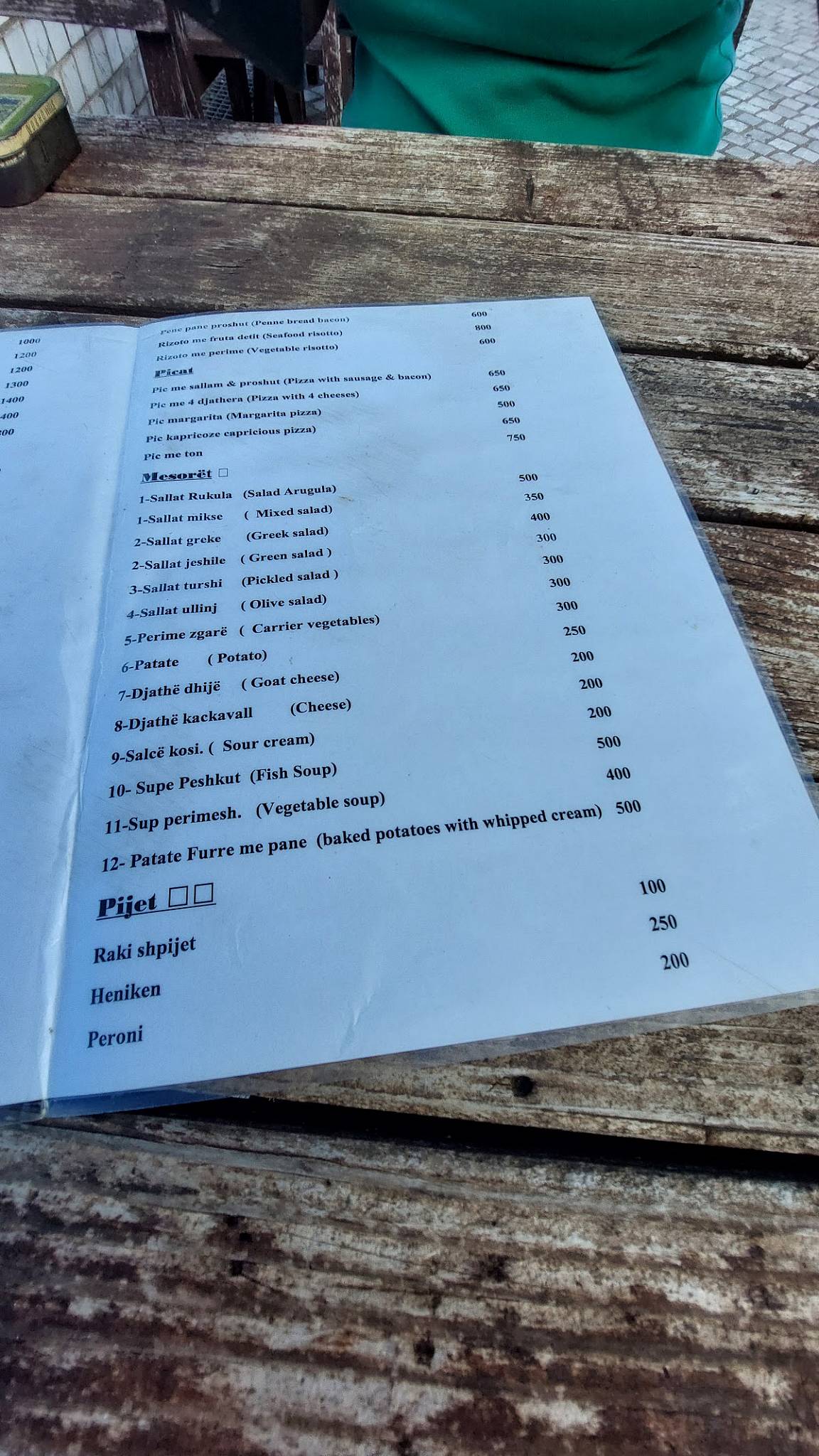 Menu de Xhaka Restaurant Bar