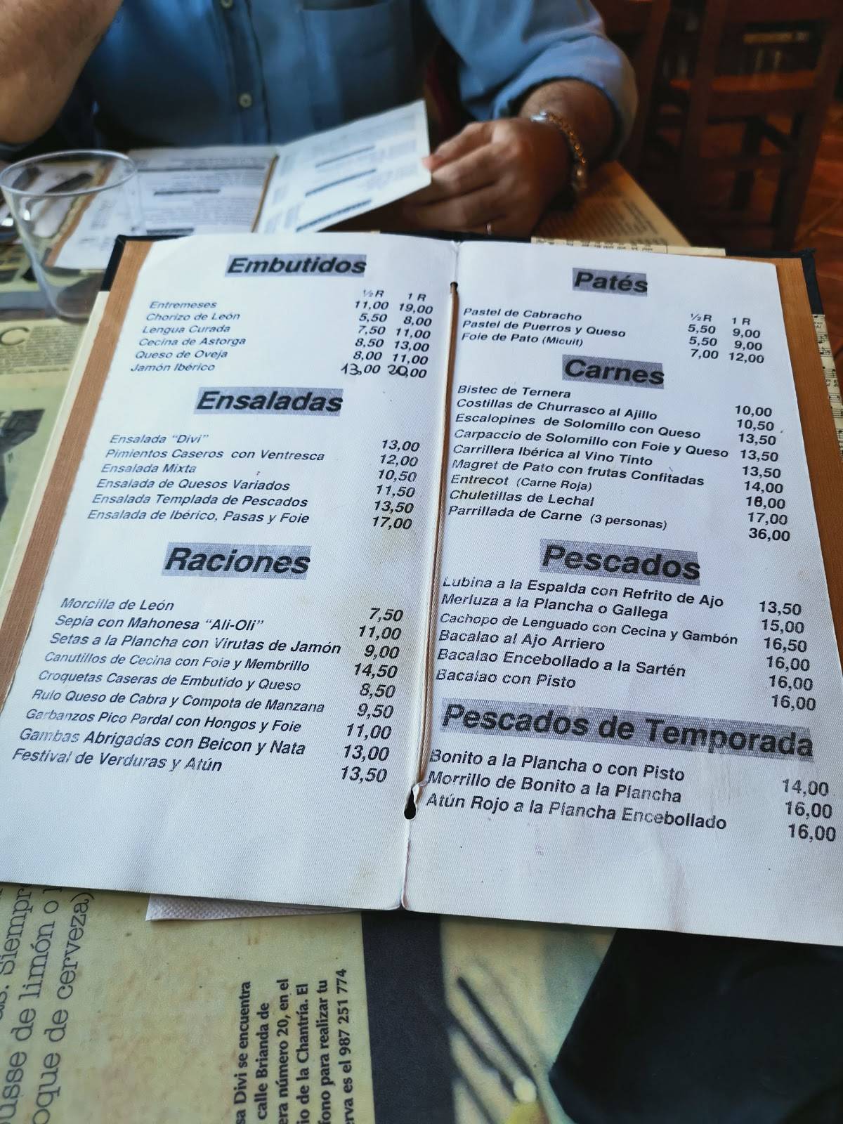 Menu at Restaurante Casa Divi, León