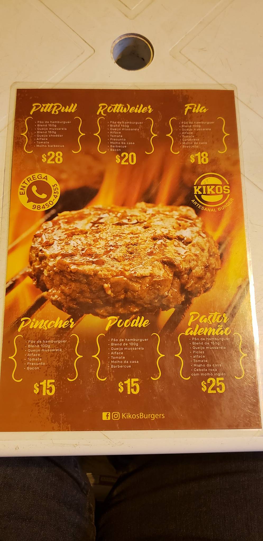 Kikos Artesanal Burger cardápio