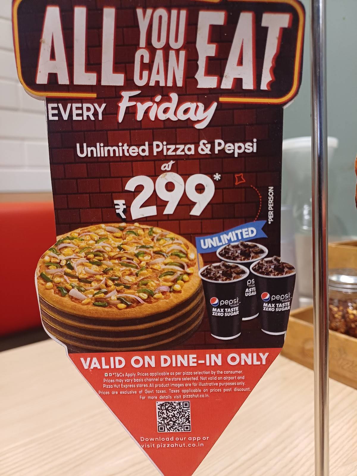 Pizza Hut Raiya Chowk, Rajkot menu