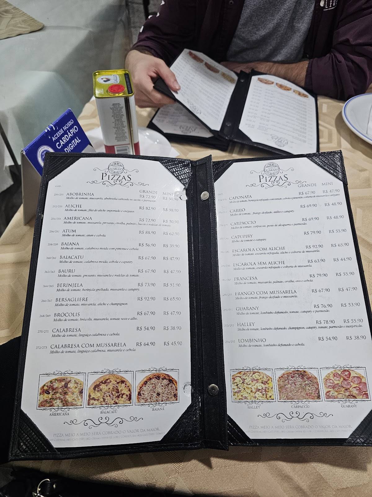 Menu em Restaurante e Pizzaria Famiglia Guarany, Águas de Lindóia