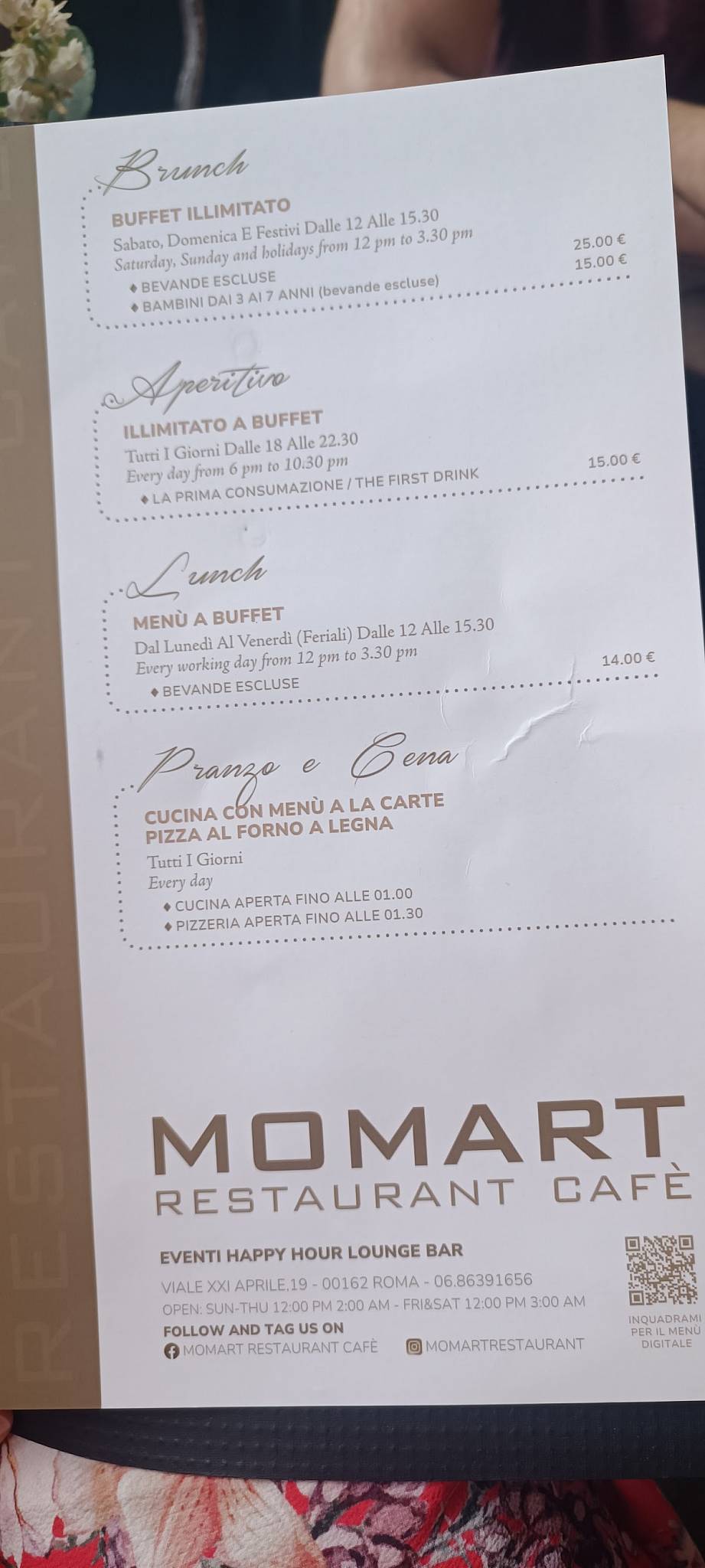 Menu di Momart Cafè 