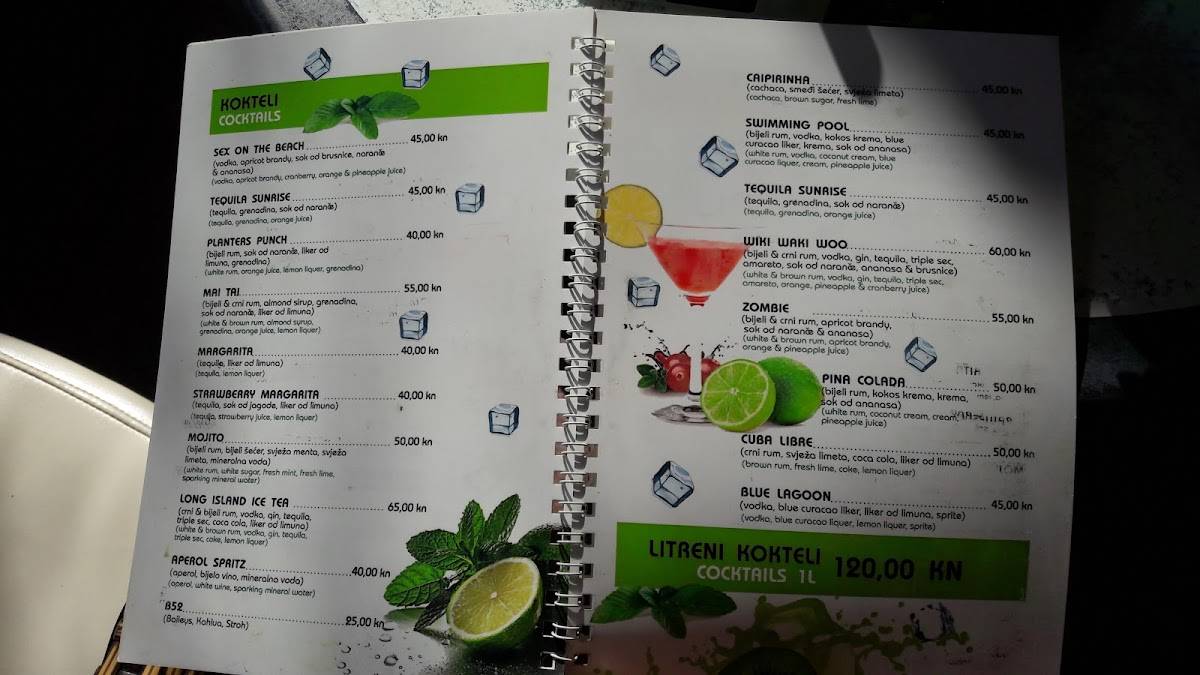 Menu di cafe bar berekin 