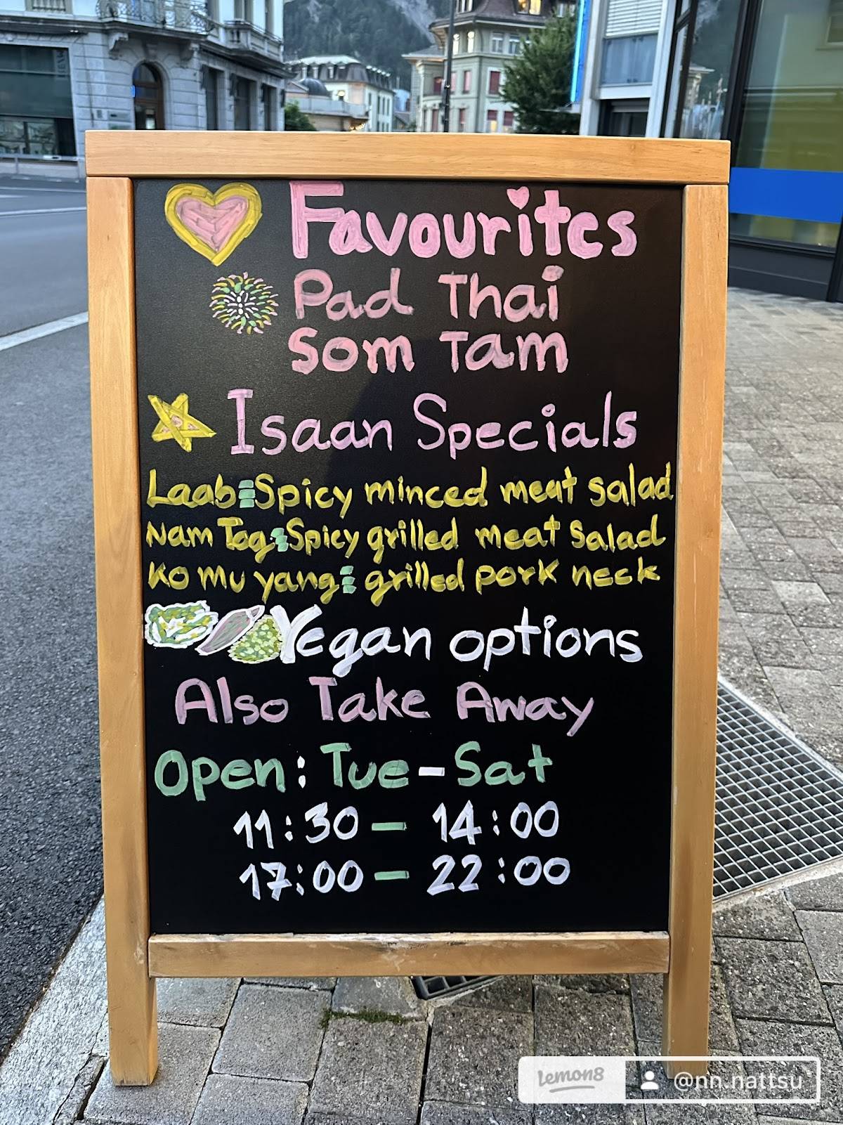 Menu di sri manee Isaan Thai House 