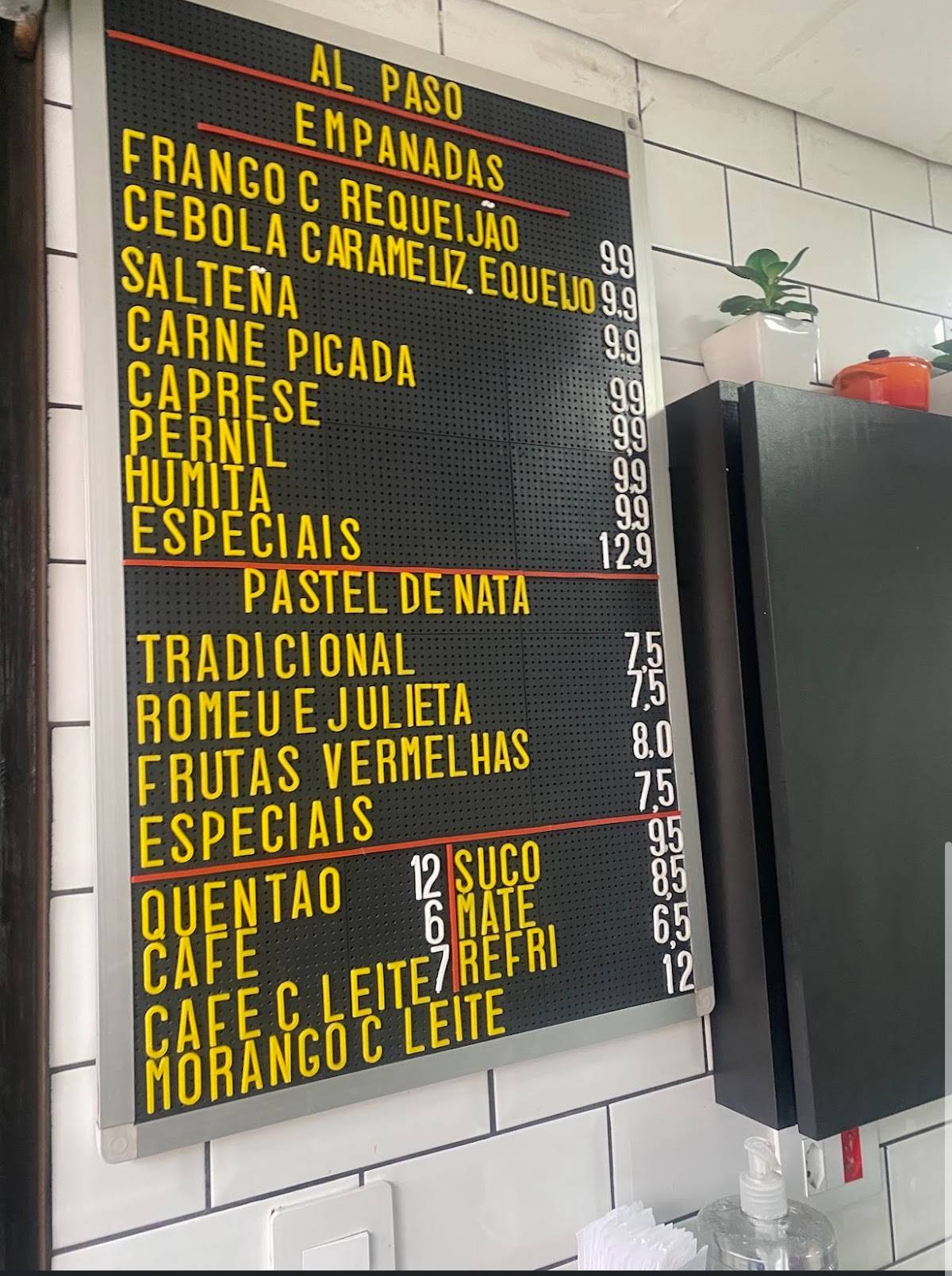 Lá Salteñita cardápio