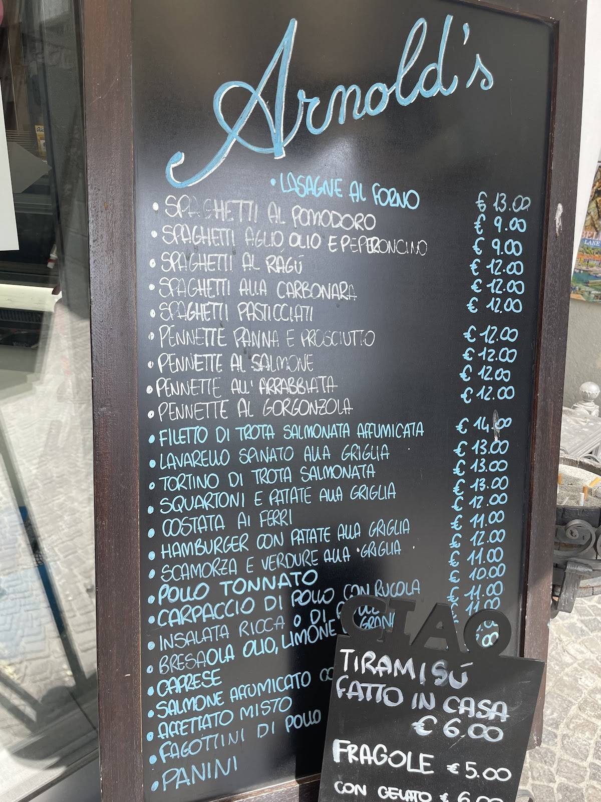 Menu di Bar Arnold'S 