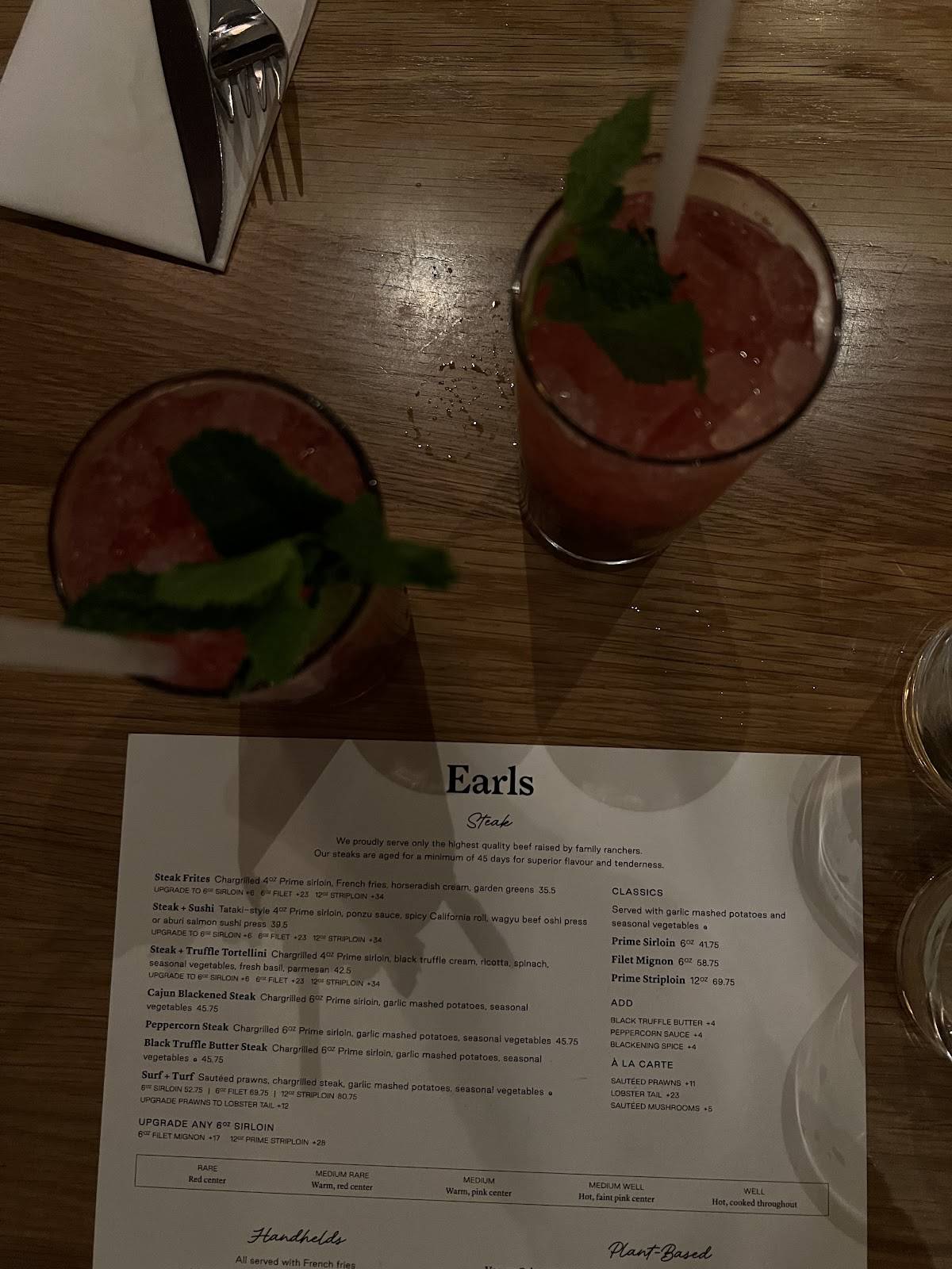 Menu de Earls Kitchen + Bar