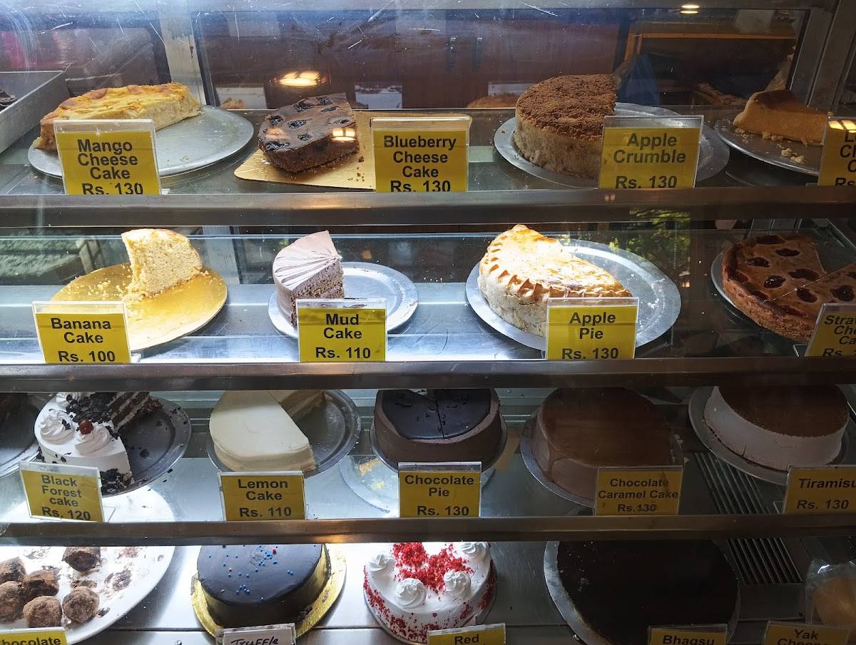 Hari's German Bakery menu