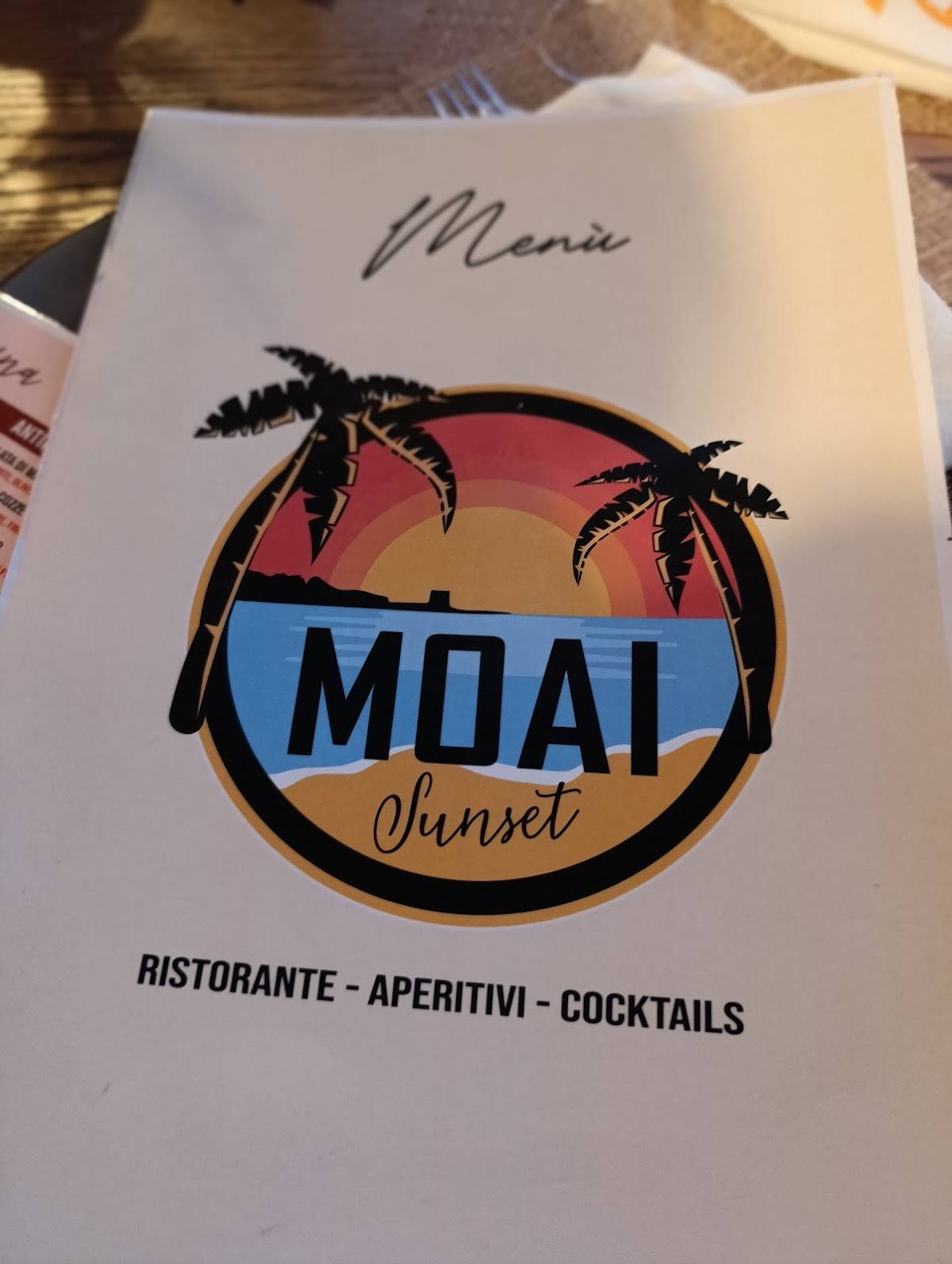 Menu di MOAI Sunset Restaurant 