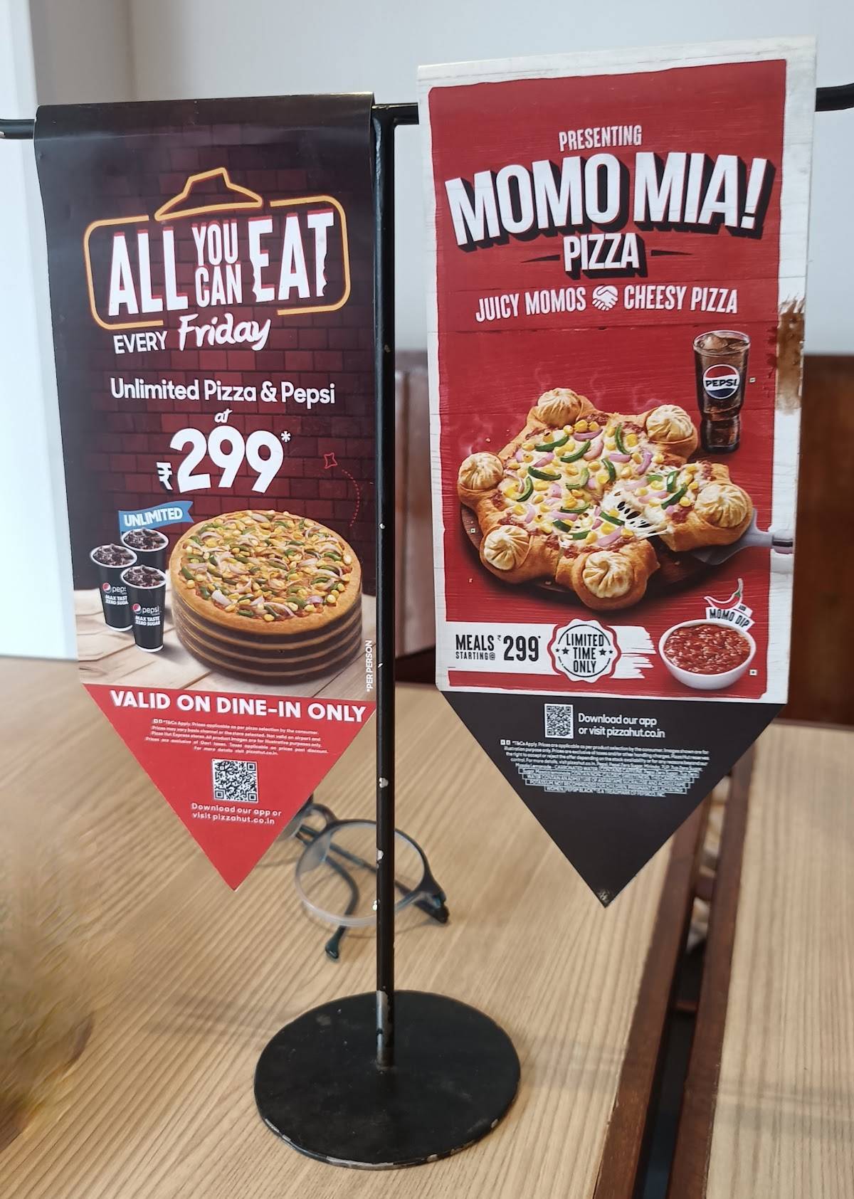 Pizza Hut Galaxy, Vapi menu