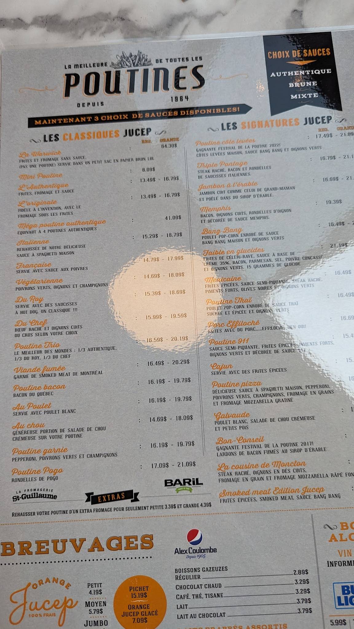 Menu au Roy Jucep fast food, Drummondville