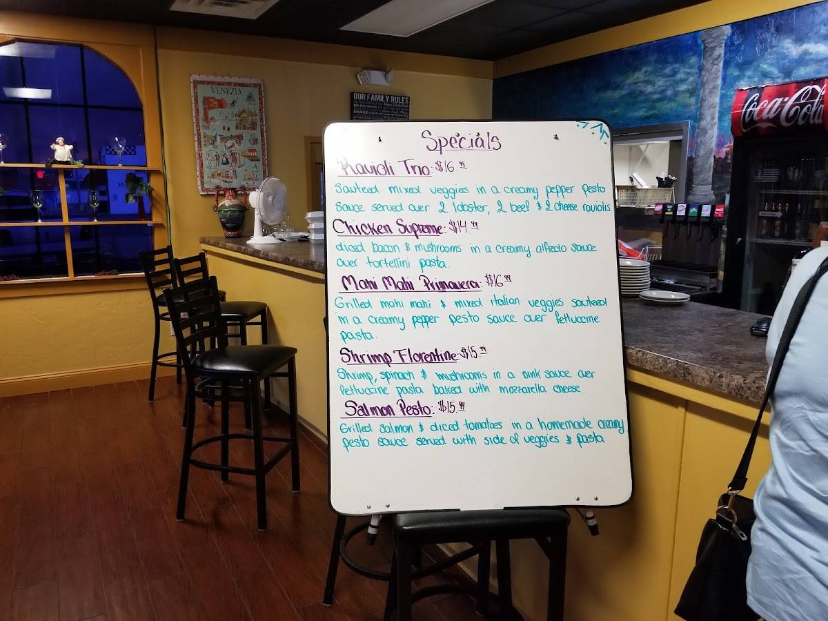 Menu at Venezia's Pizza & Pasta restaurant, Russellville