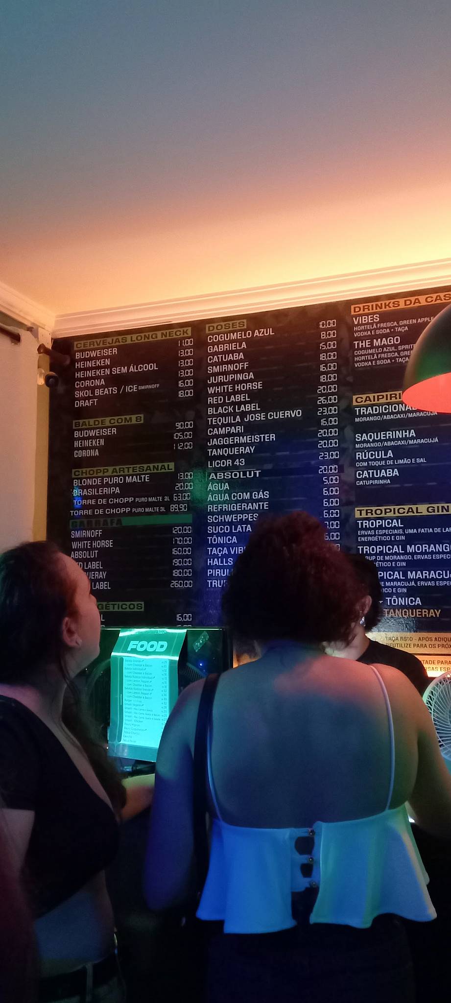 Vibes Coffee Shop Bar em Americana cardápio
