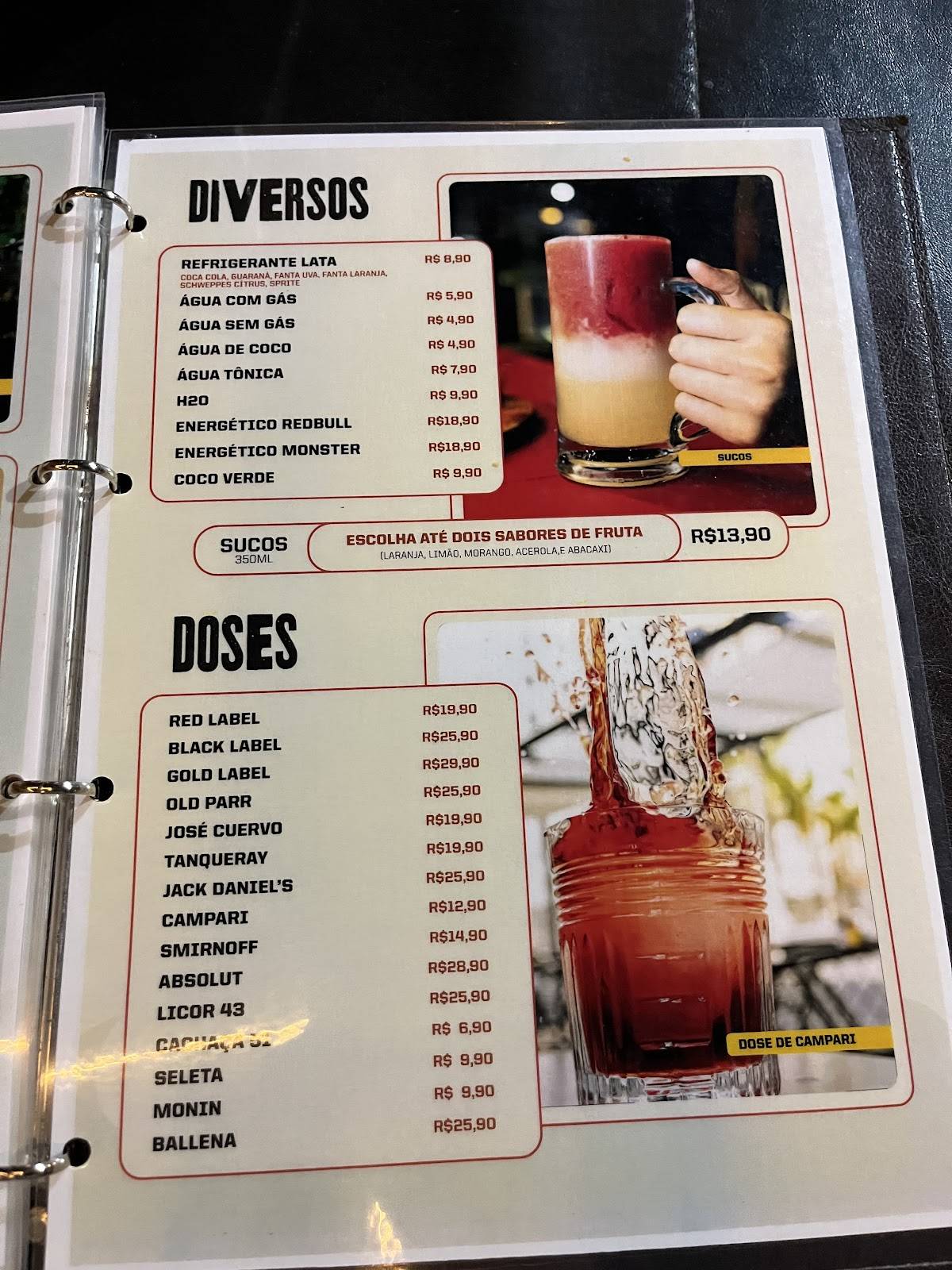 Charlotte Espeto e Burger cardápio