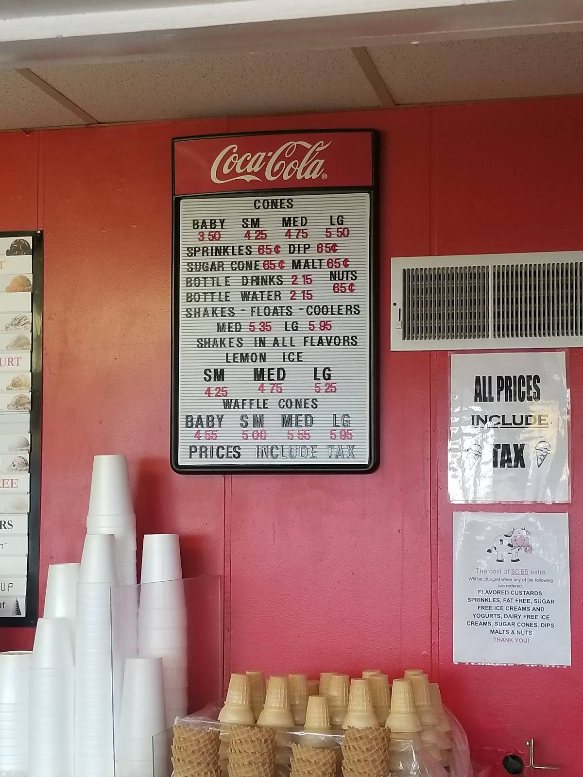 Menu at De Dee's Dairy restaurant, Niagara Falls