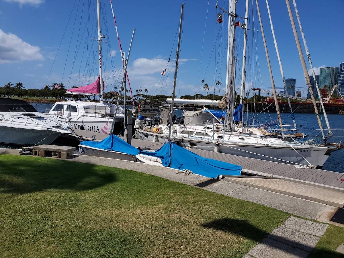 Hawaii Yacht Club menu