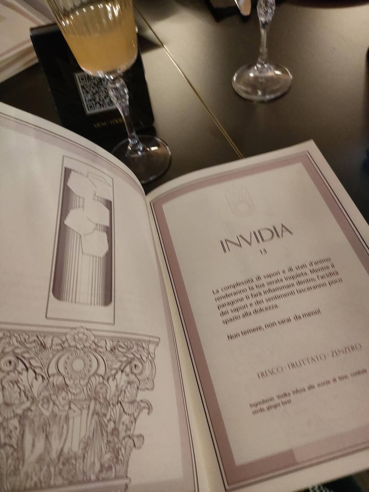 Menu de Lux Cocktail Bar