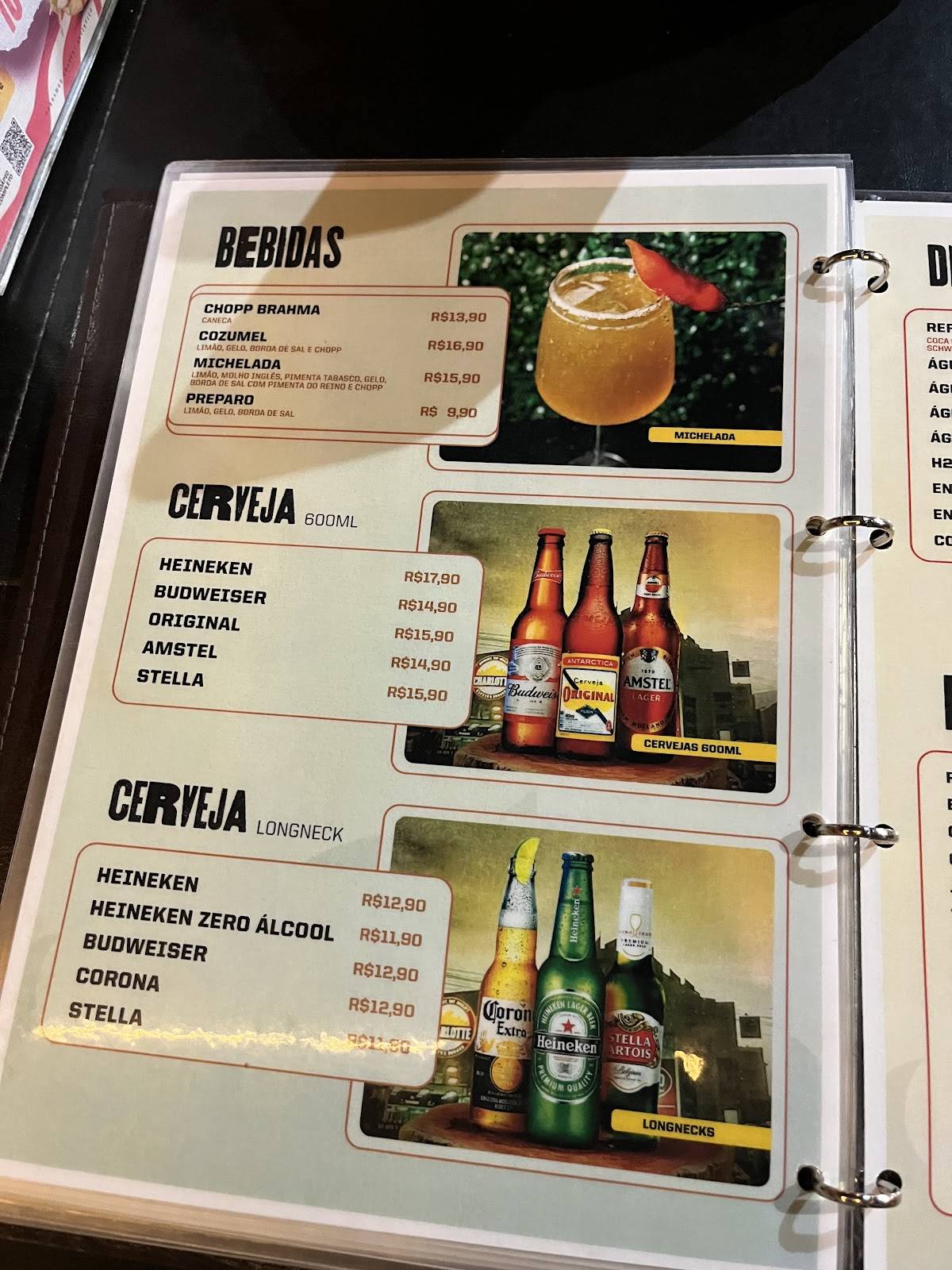 Charlotte Espeto e Burger cardápio