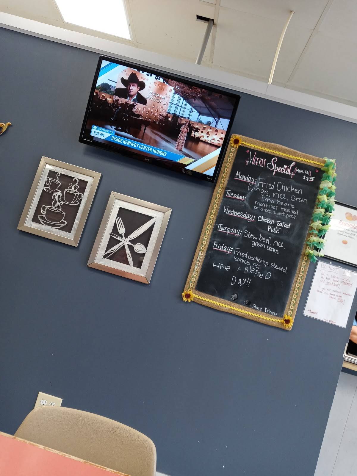 Menu at Sue's Diner cafe, Whiteville, 112 Memory Plaza