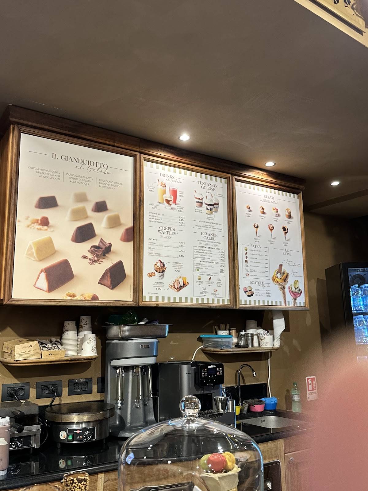Menu di Amorino Gelato - Roma Trevi 