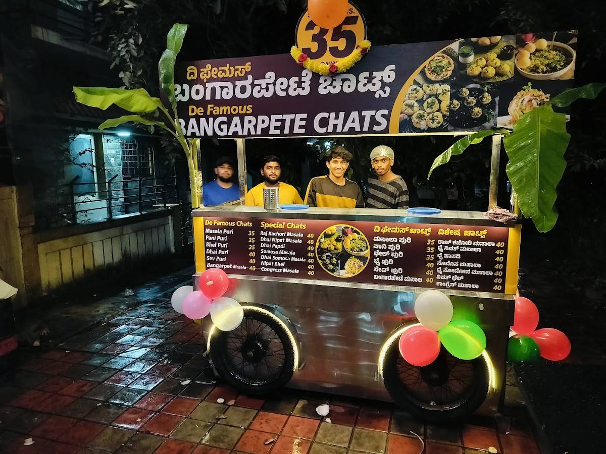 De Famous Cafe menu