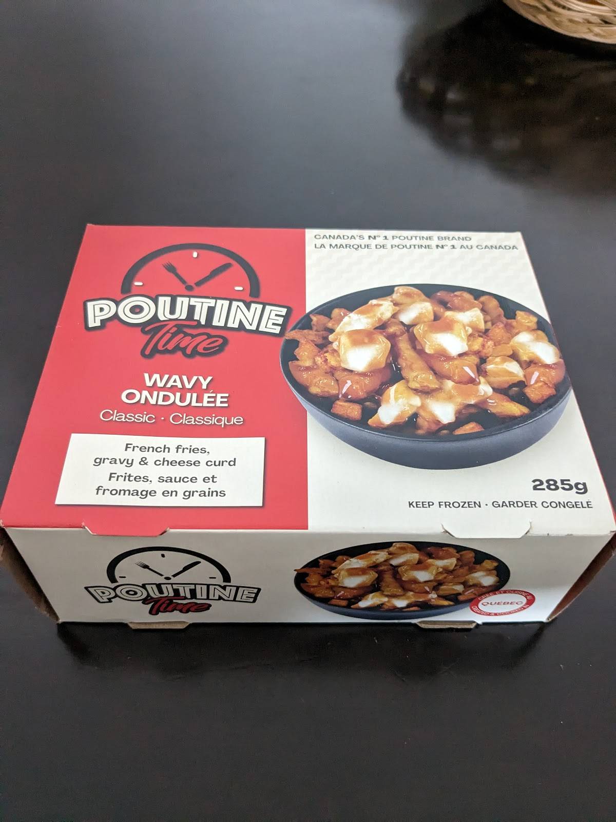 Menu at Décarie Hot Dogs restaurant, Montréal