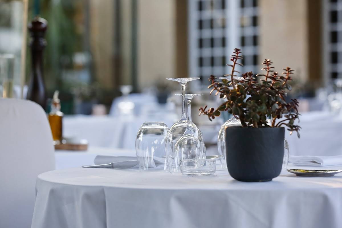 Menu de Hôtel Le Pigonnet 5 étoiles - Esprit de France