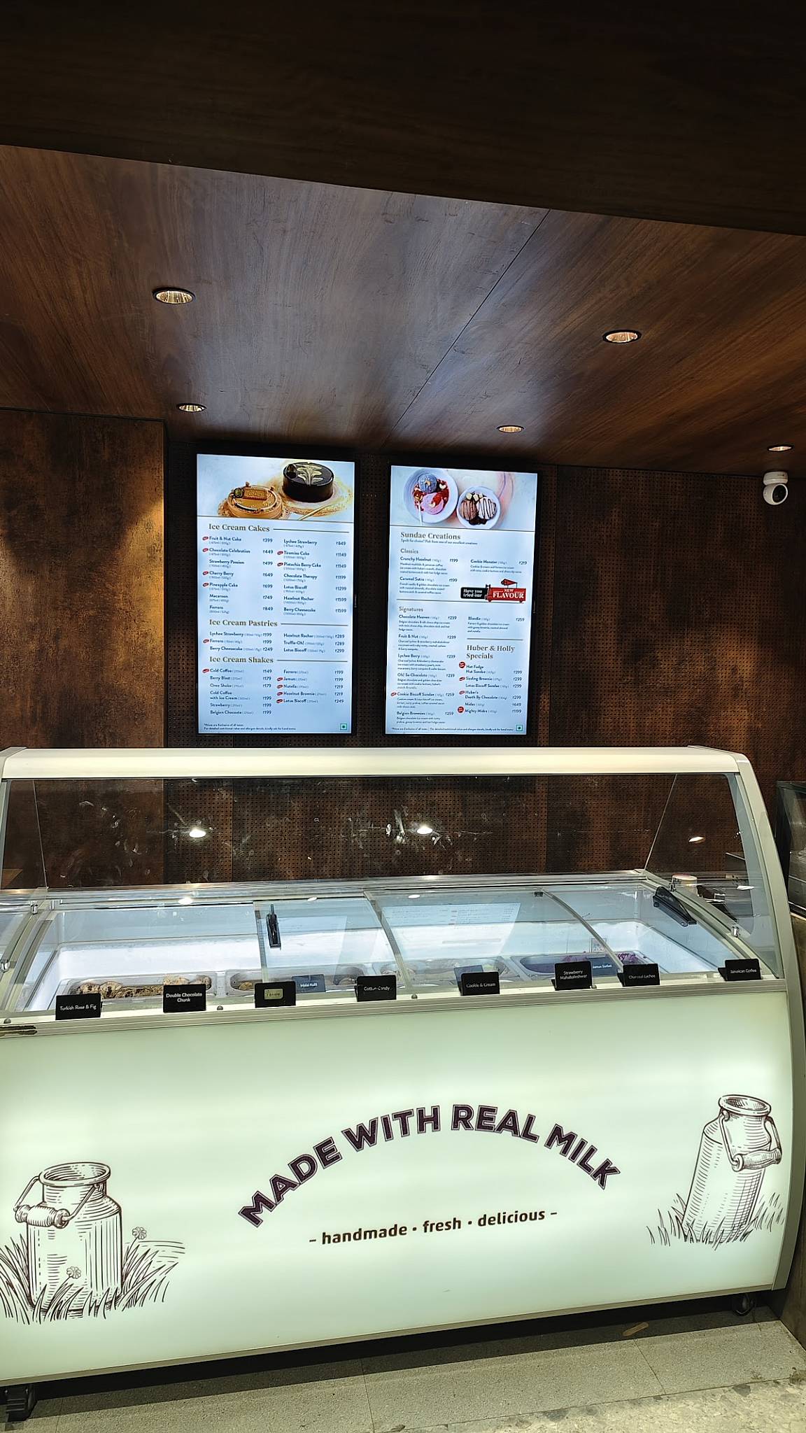 Huber & Holly Law college, Pune menu