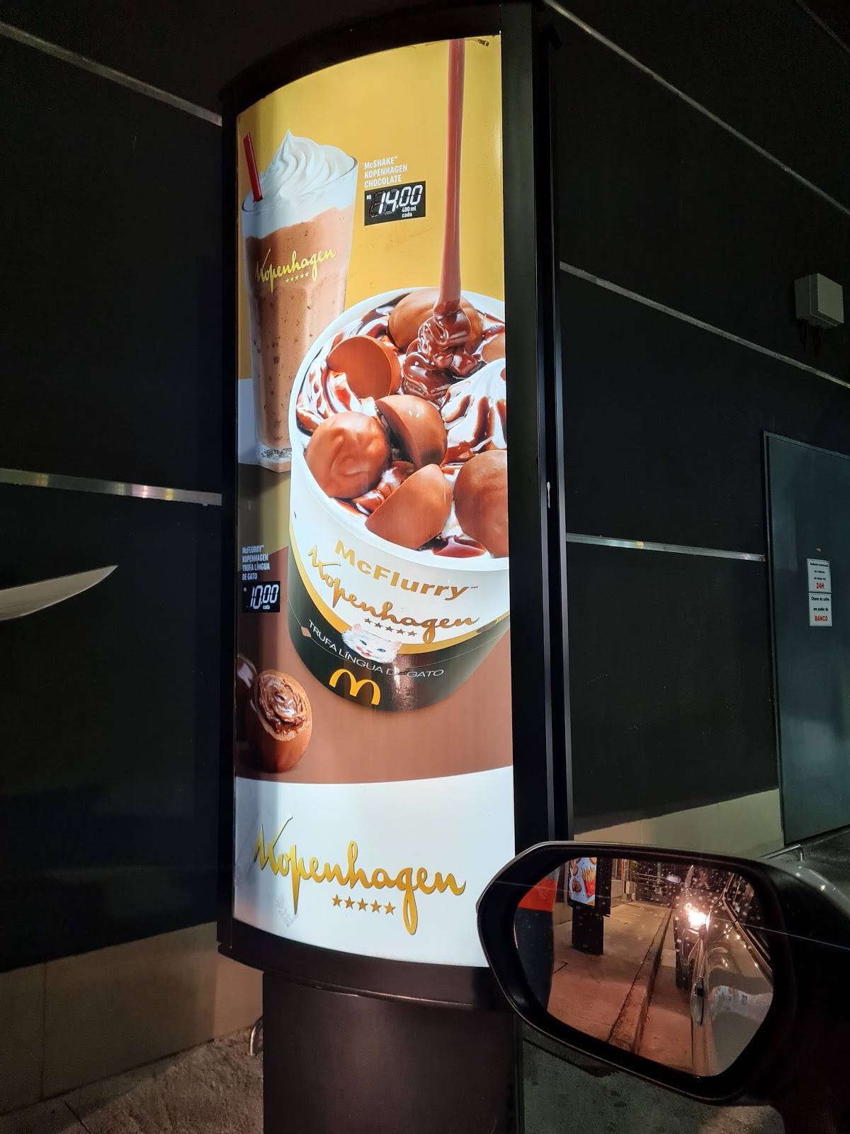 Menu em McDonald's restaurante, Mogi das Cruzes, Av. Fernando Costa