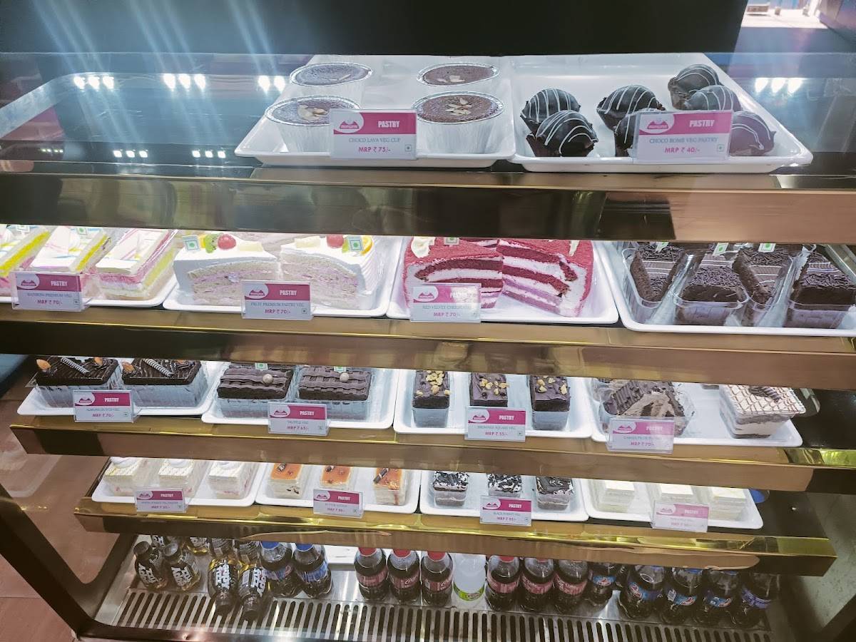 Monginis Cake Shop menu