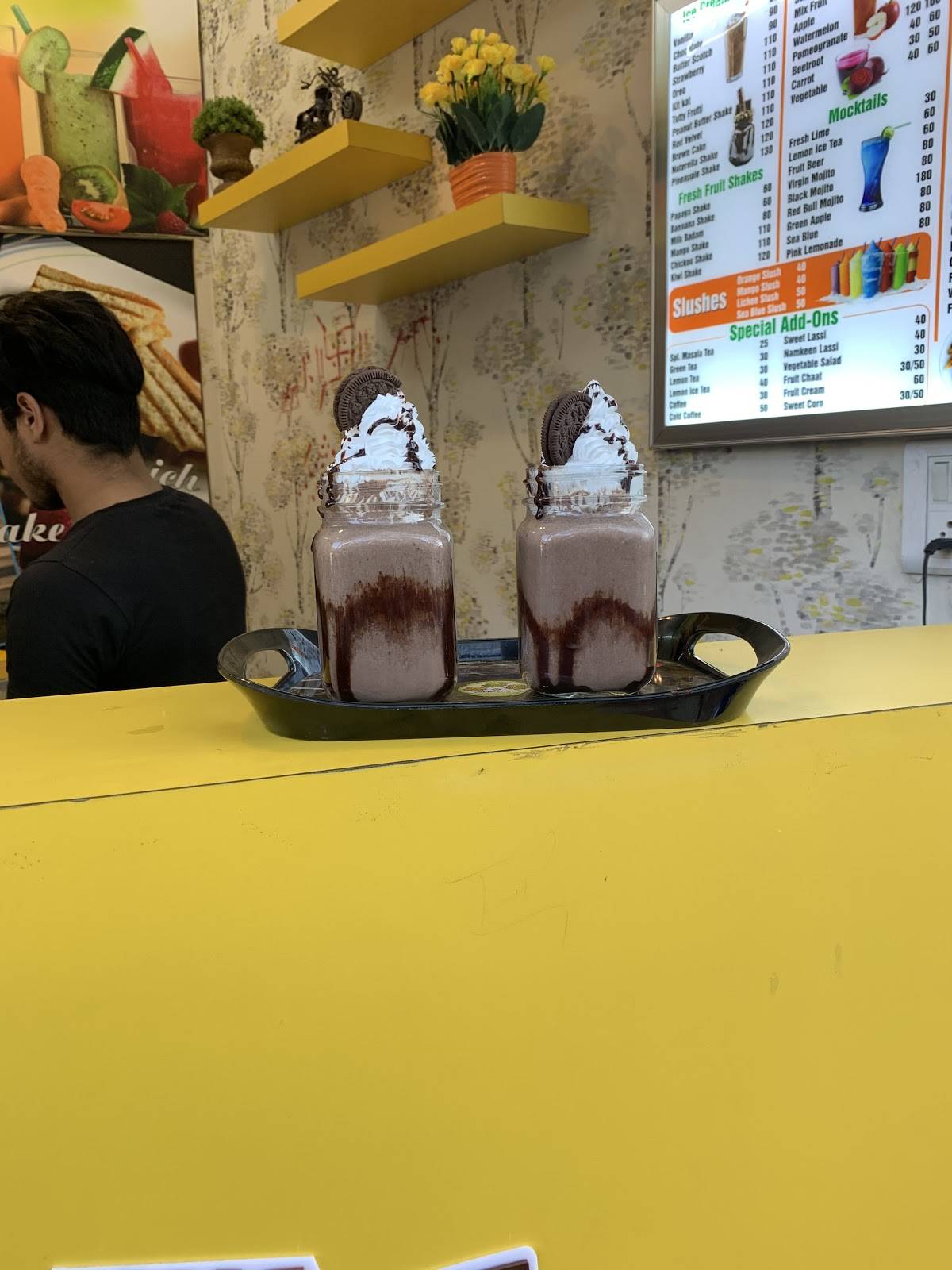 SHAKE SAAB menu