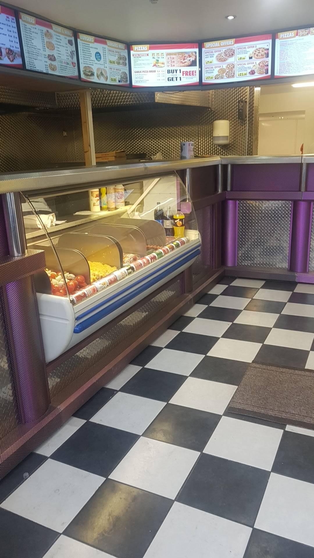 Menu at Usta Pizza & Charcoal Grill pizzeria, Sheerness