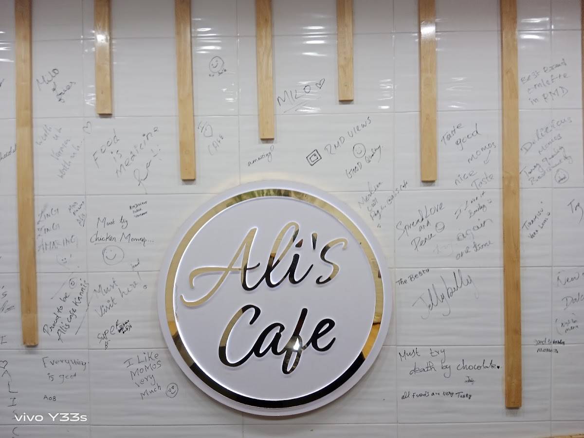 Ali's Cafe menu