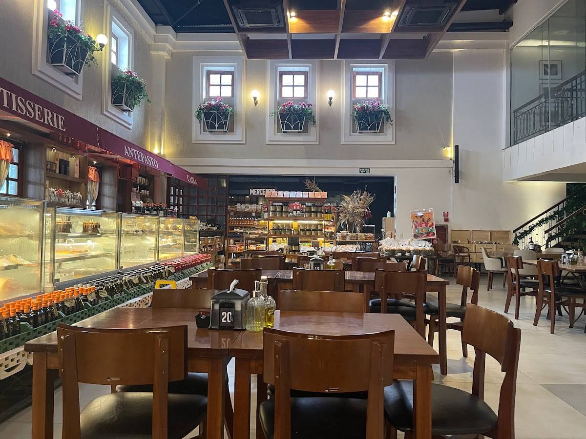 Emporium Pasto & Pizzas - Eusébio cardápio