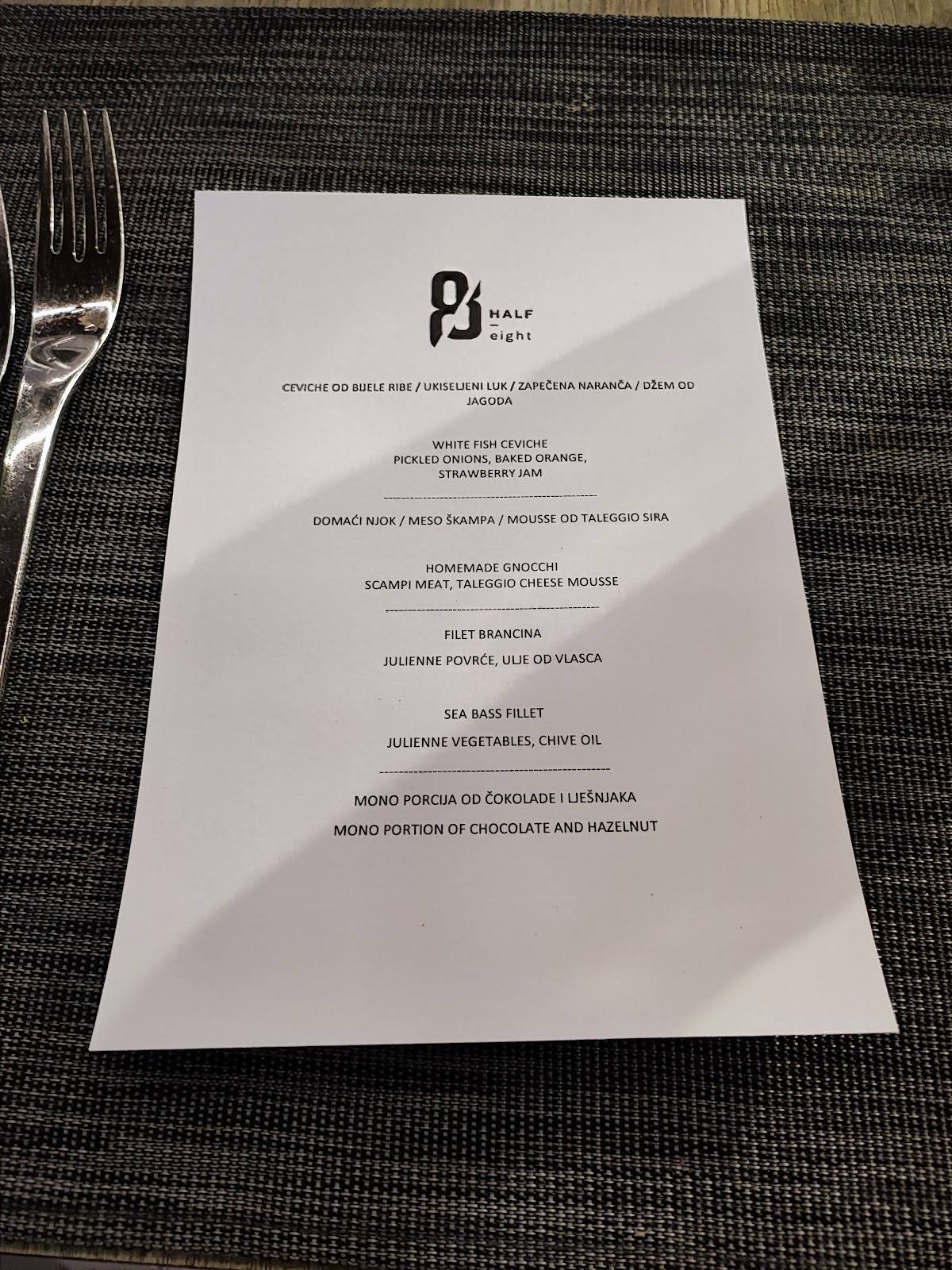 Menu di Half 8 