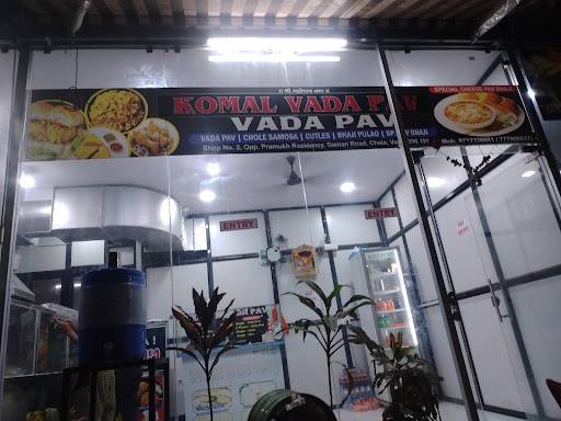 Komal Vadapav and Samosa menu