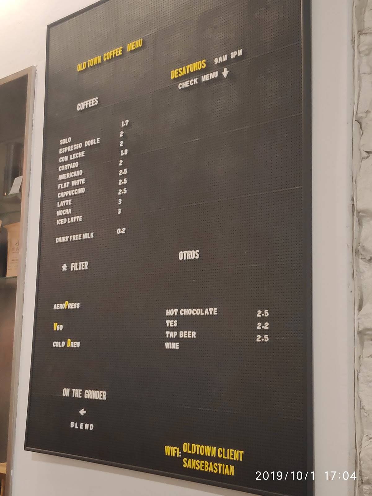 Menu at Old Town Coffee cafe, San Sebastián
