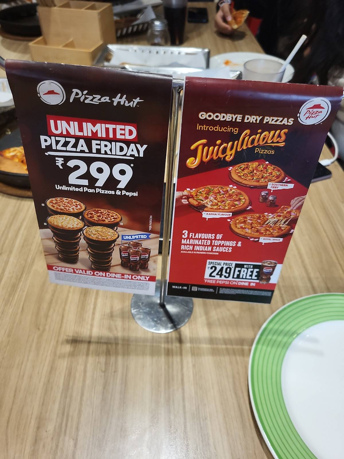 Pizza Hut Magnum Mall (Kakde), Pune menu