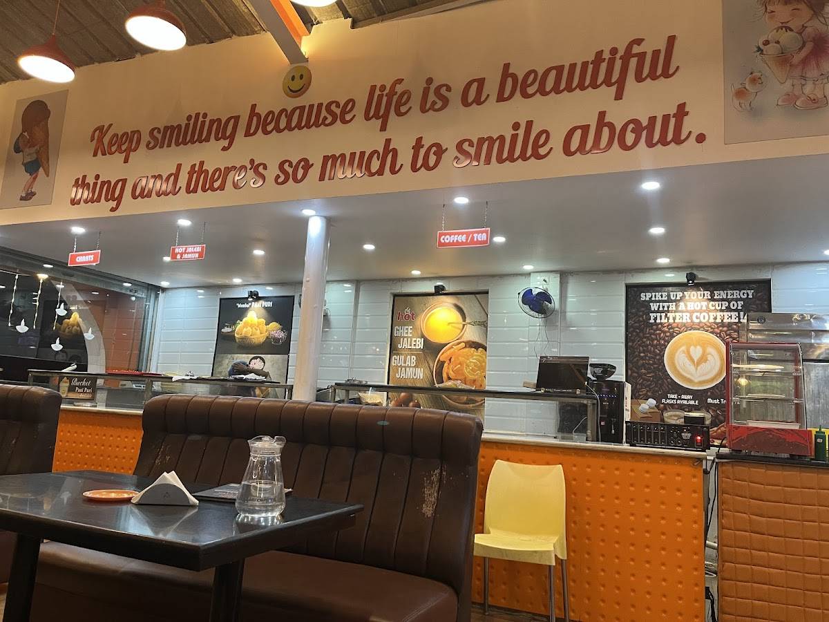 Smilo Ice Cream Parlour n Cafe menu