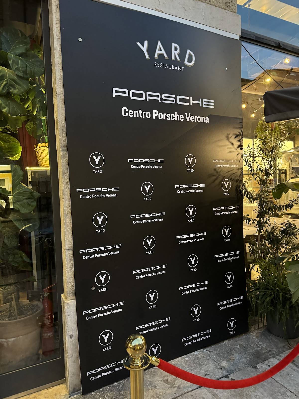 Menu di Yard Restaurant 