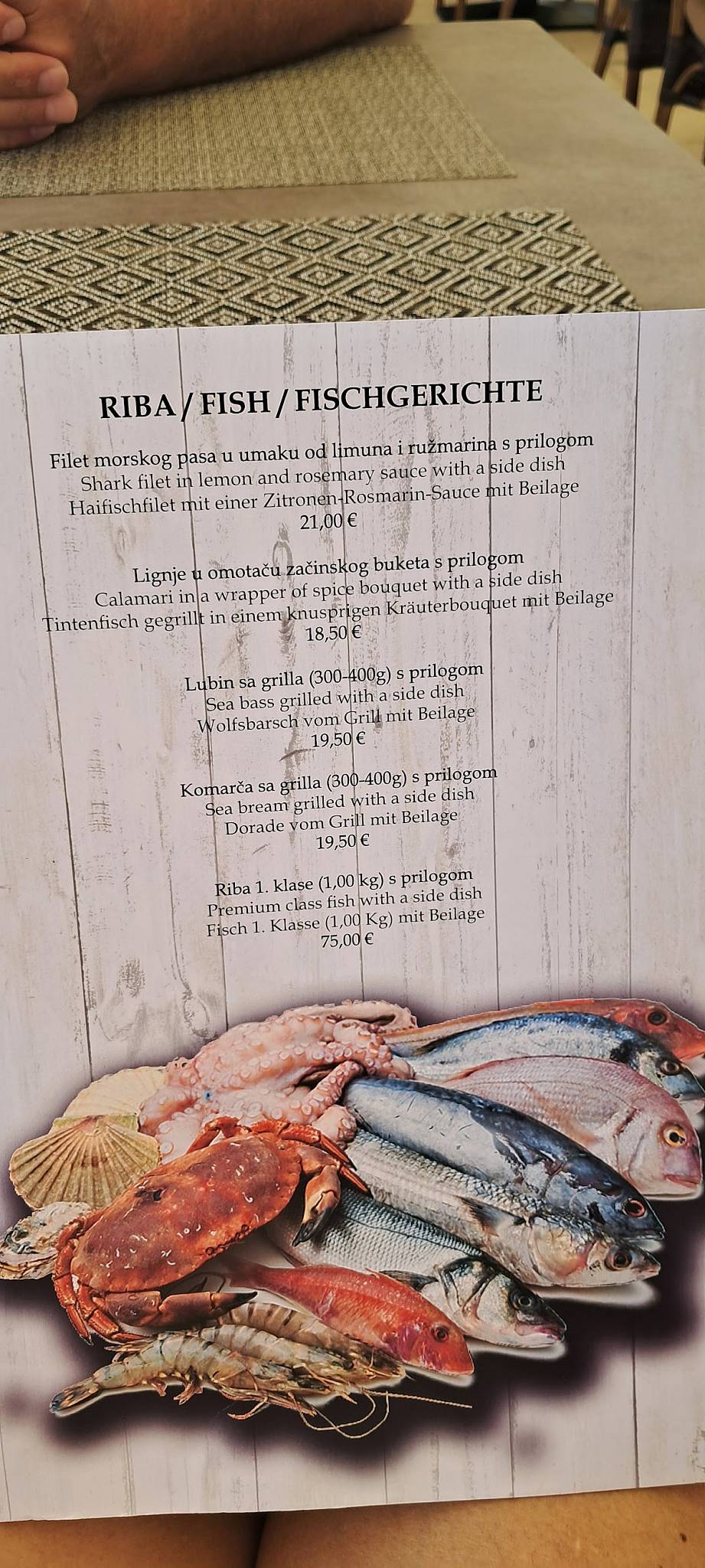 Menu di Aria Restaurant & Bar 