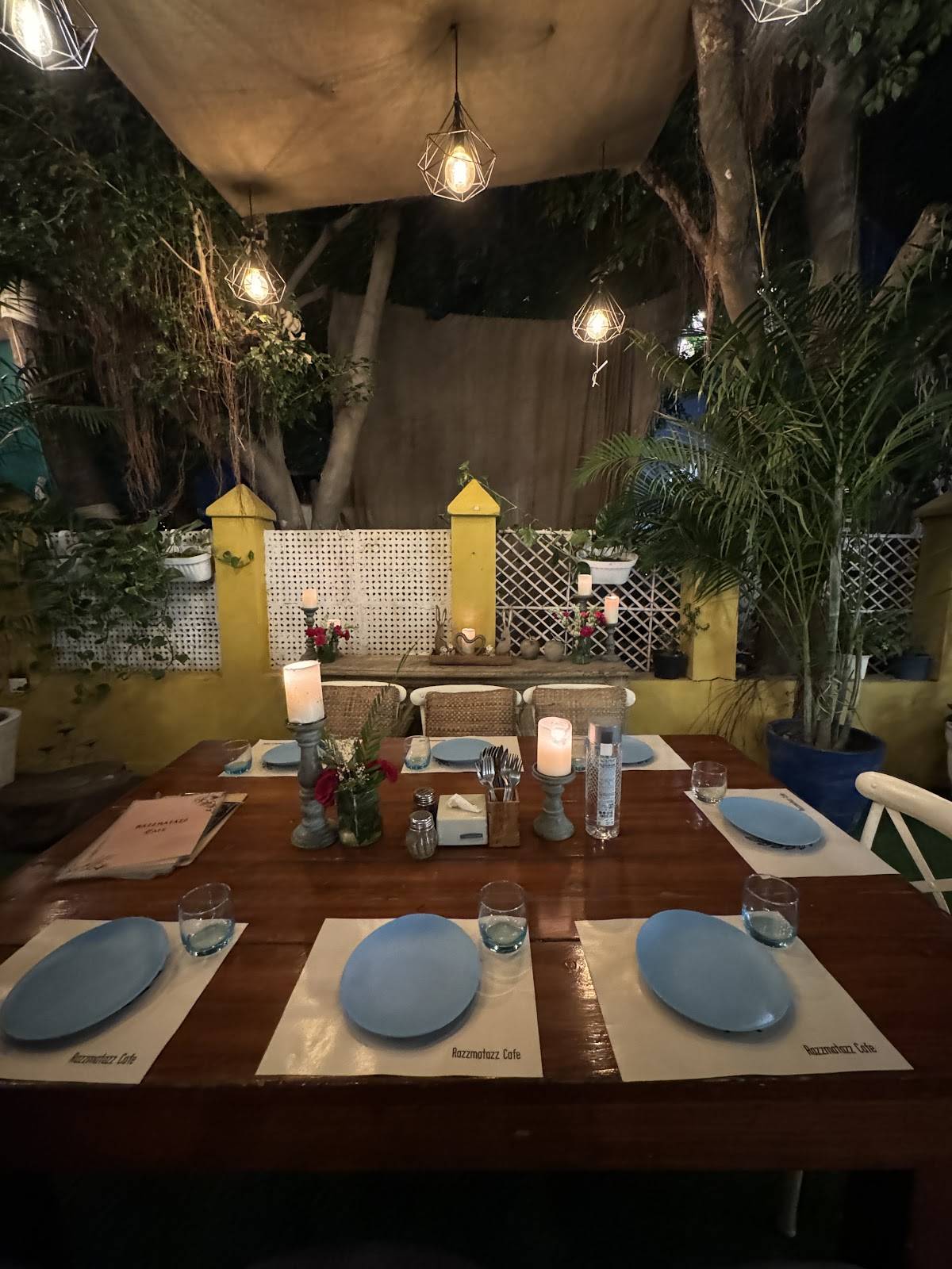 CAFE RAZZMATAZZ menu