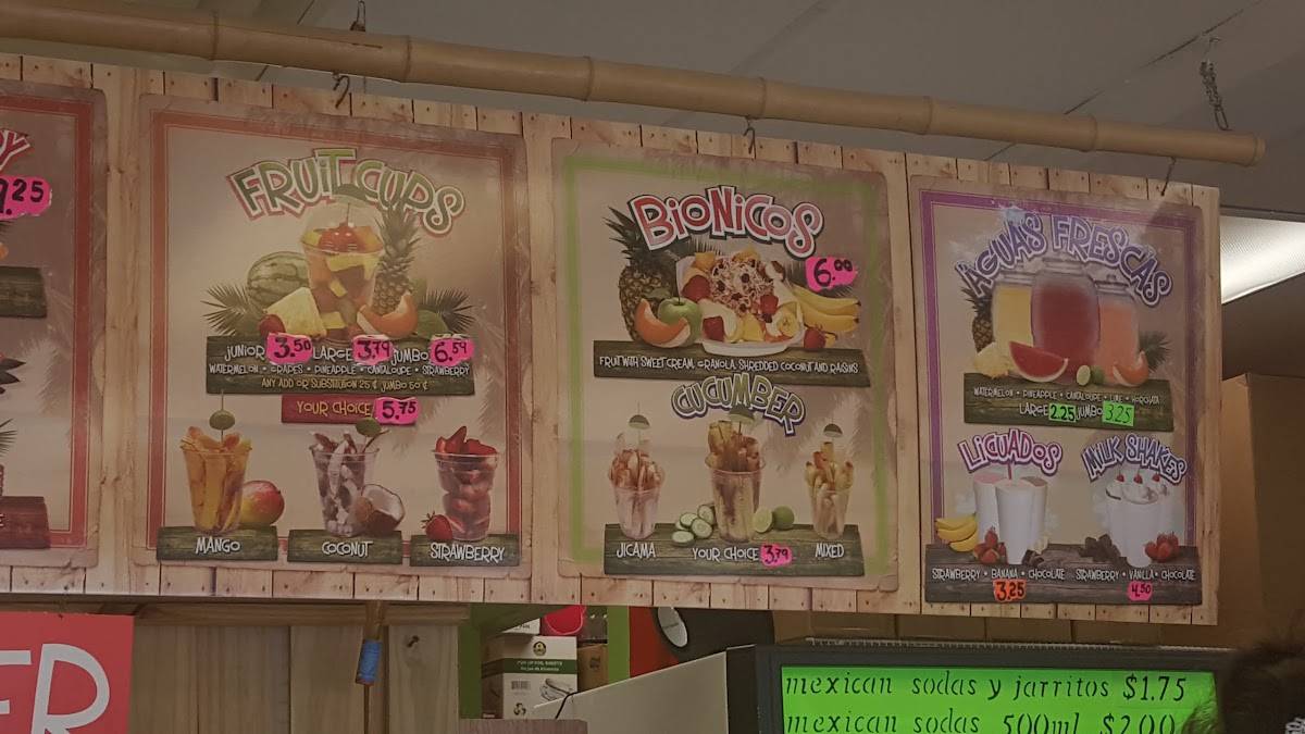 Menu at Piñas Locas restaurant, San Antonio
