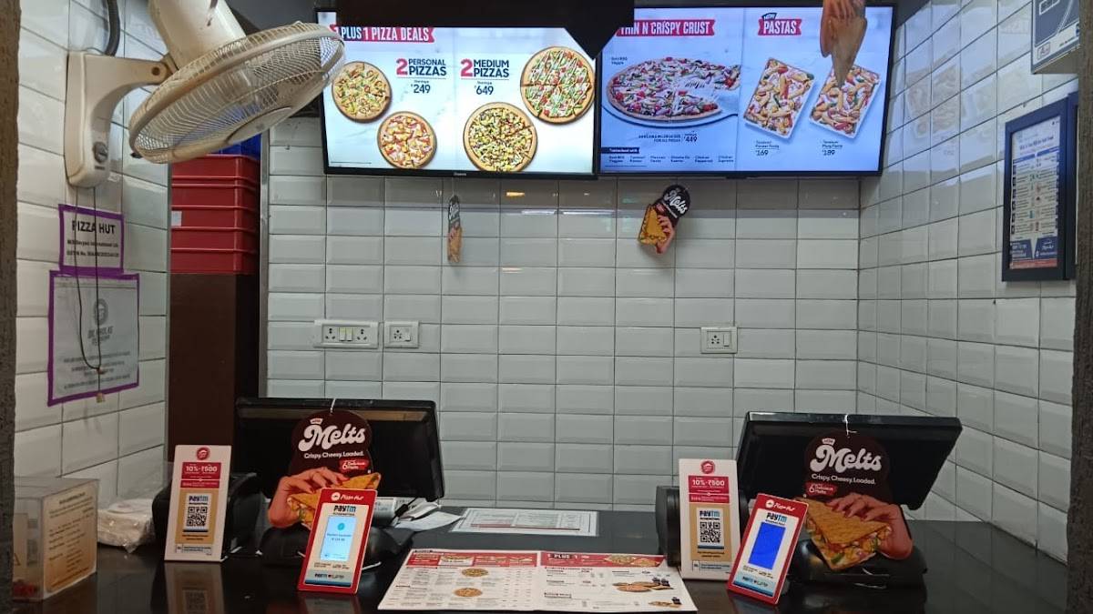 Pizza Hut Supermart 1, Gurgaon menu