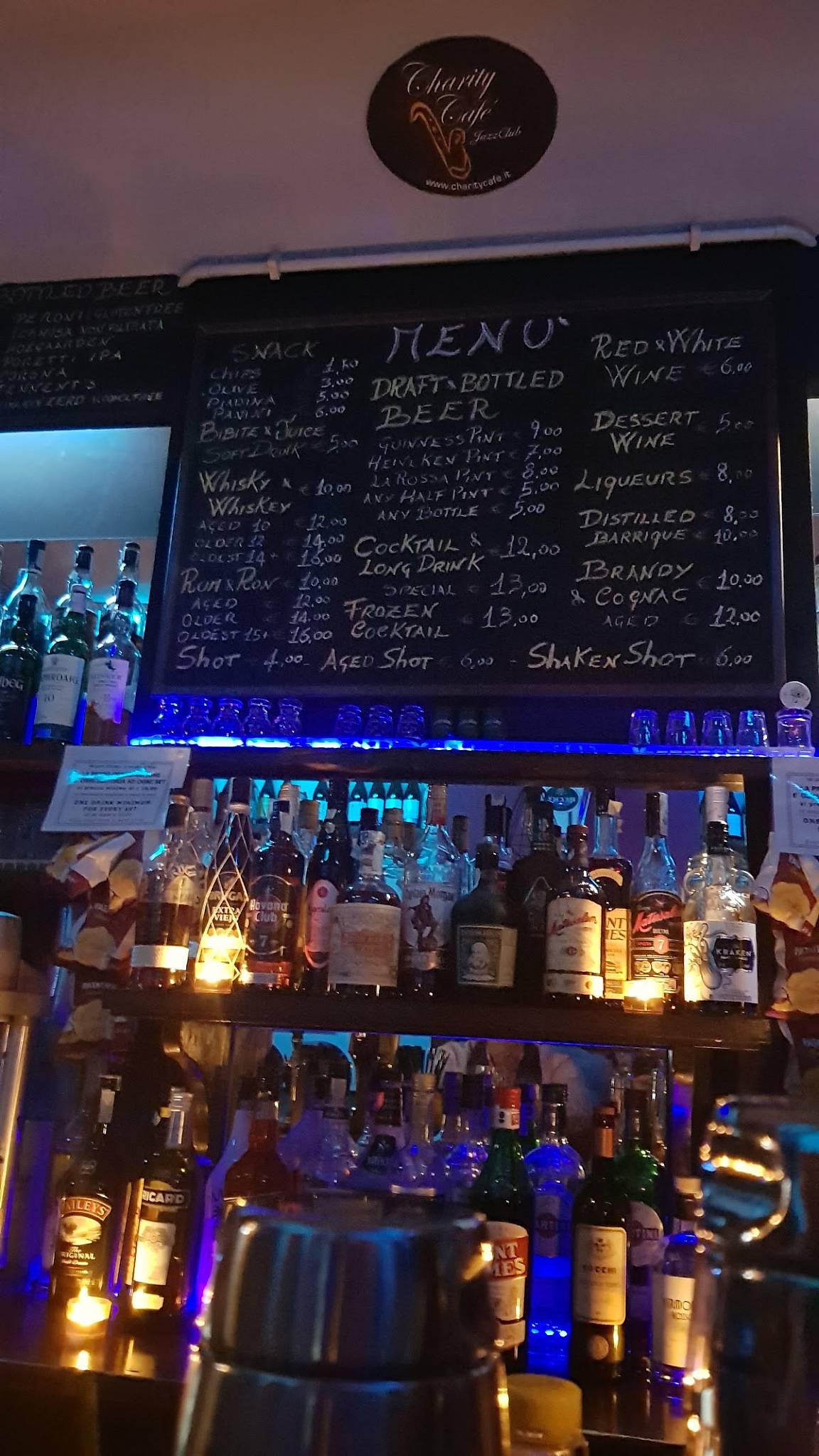 Menu de Charity Café Jazz & Blues Club