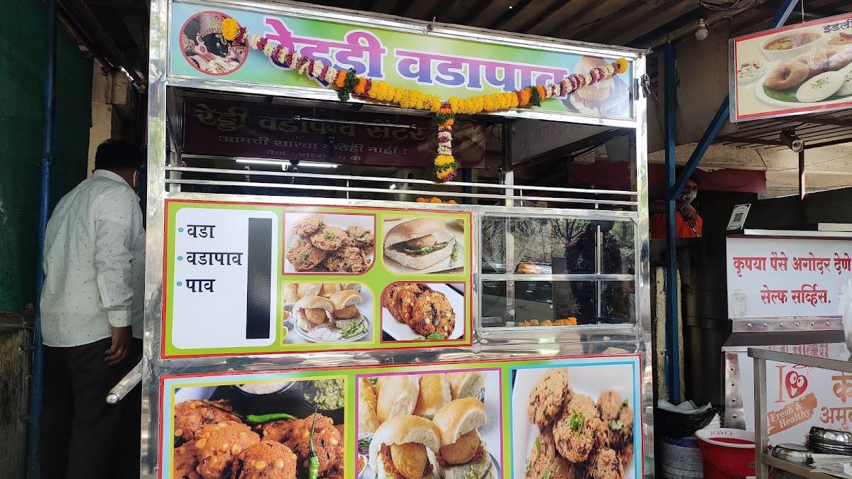 Reddy Vadapav Center menu
