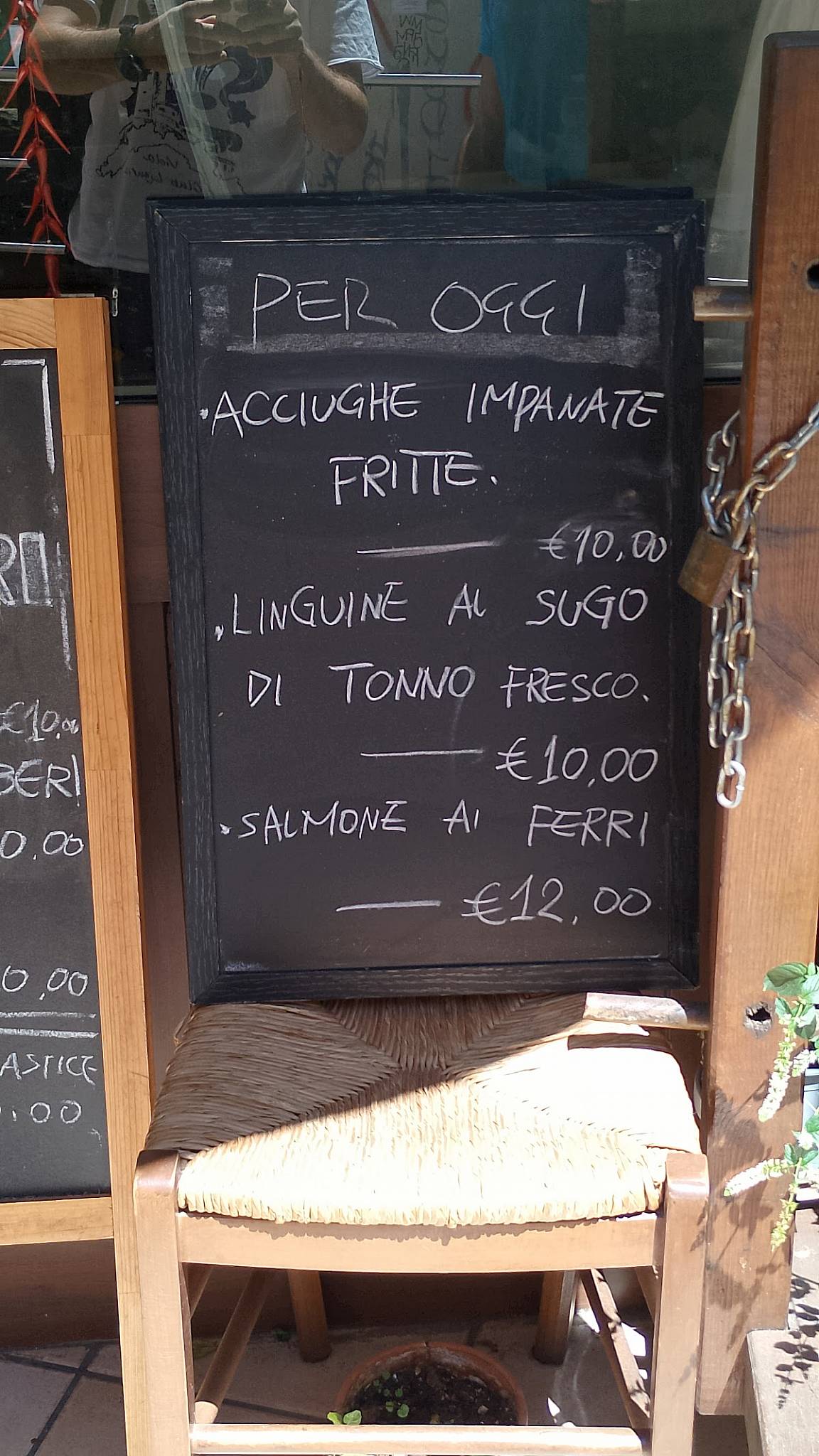 Menu di Delyzia di Yang Fan 