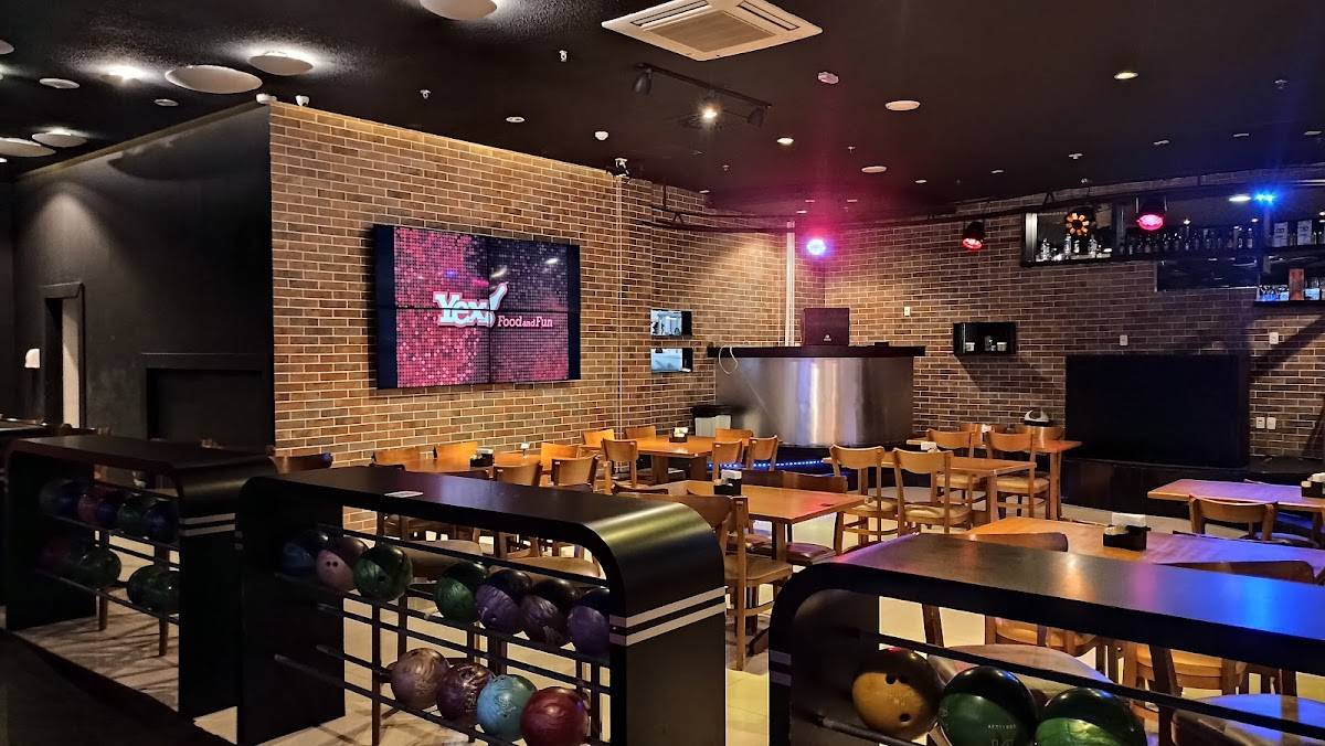 Yex Boliche & Steak House cardápio