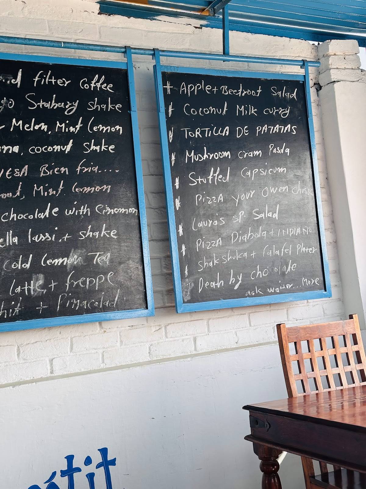 Laura's Café menu